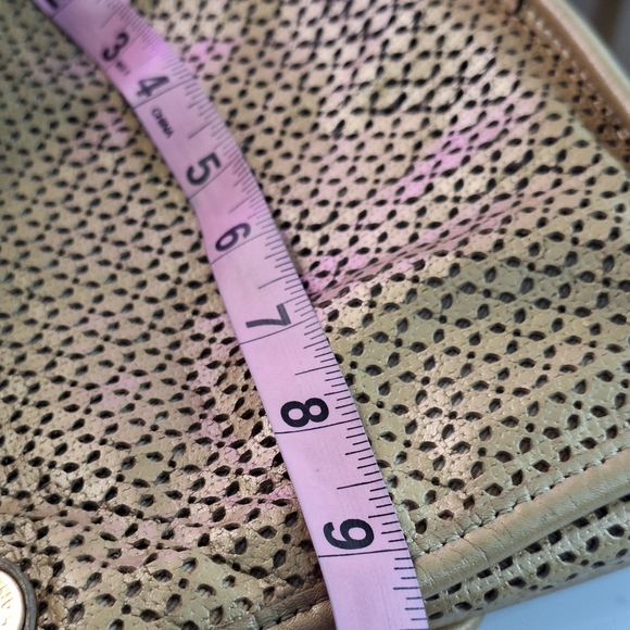 Chanel Gold Woven Women's Bag - Picture 13 of 14